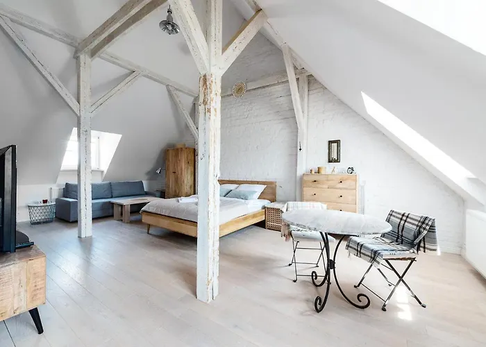 High Standard Studio. Old Town.